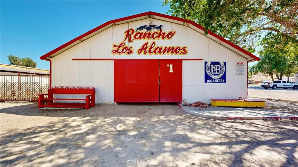 9983 Choiceana Avenue, Hesperia, California 92345 home-pic-2