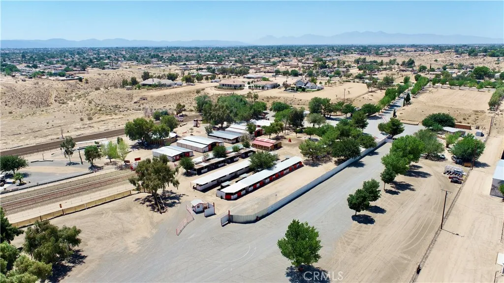 9983 Choiceana Avenue, Hesperia, California 92345 home-pic-4
