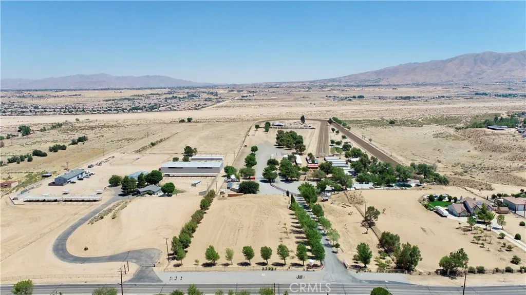 9983 Choiceana Avenue, Hesperia, California 92345 home-pic-27