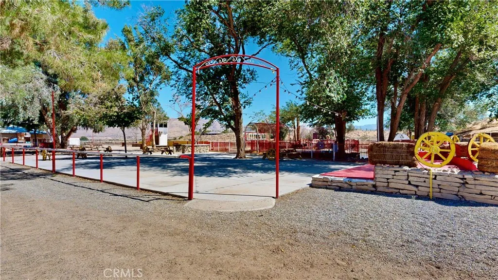 9983 Choiceana Avenue, Hesperia, California 92345 home-pic-11