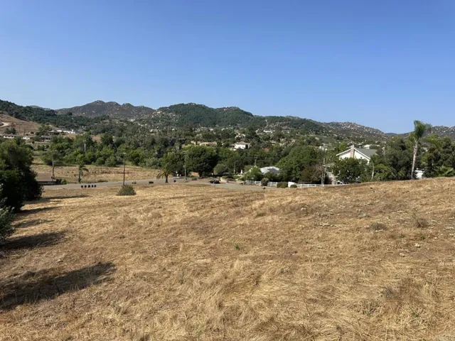 3009 Reed Rd., Escondido, California 92027