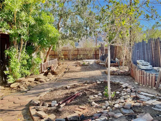 6042 Cahuilla Avenue, 29 Palms, California 92277
