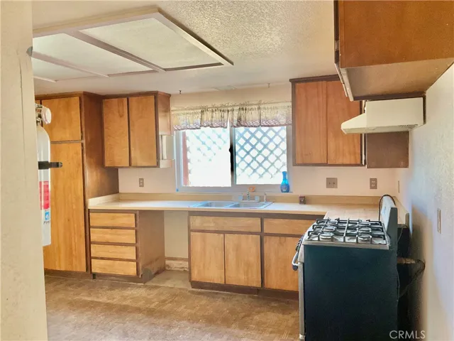 6042 Cahuilla Avenue, 29 Palms, California 92277