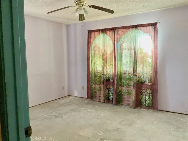 6042 Cahuilla Avenue, 29 Palms, California 92277