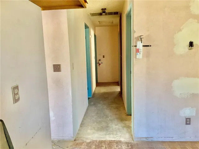 6042 Cahuilla Avenue, 29 Palms, California 92277