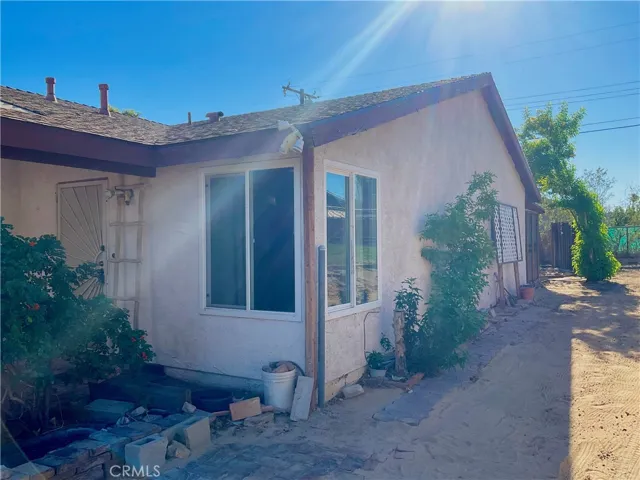 6042 Cahuilla Avenue, 29 Palms, California 92277