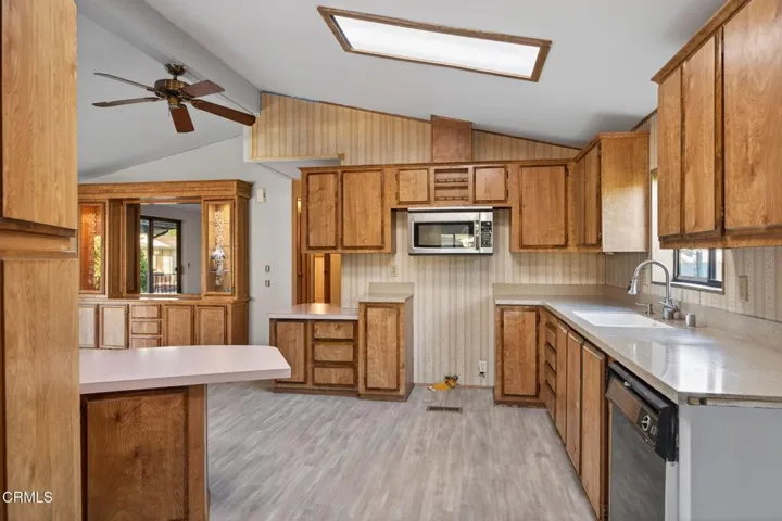 71-web-or-mls-UpmarketMedia_78P-081