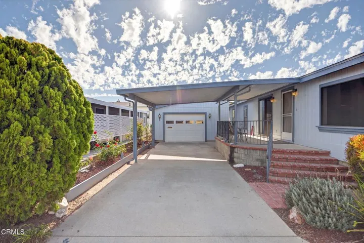 4-web-or-mls-UpmarketMedia_78 Poin-136a