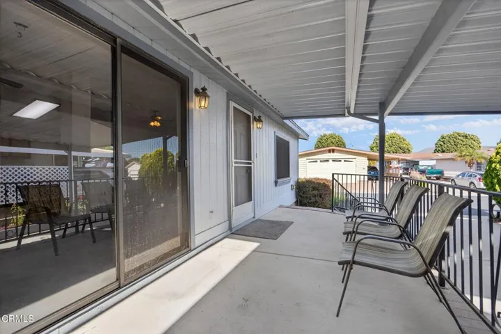 5-web-or-mls-008_UpmarketMedia_78 Poin-1