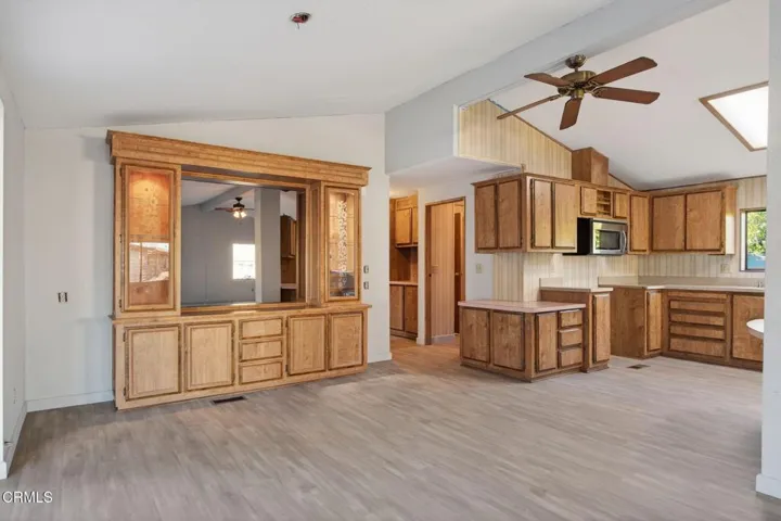 63-web-or-mls-UpmarketMedia_78P-056