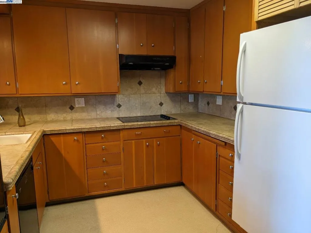 194 Hillcroft Way, Walnut Creek, California 94597 home-pic-27