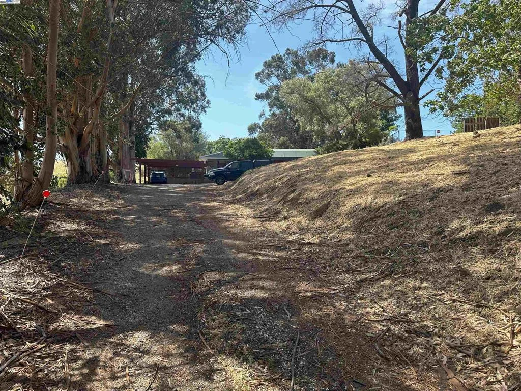 194 Hillcroft Way, Walnut Creek, California 94597 home-pic-14