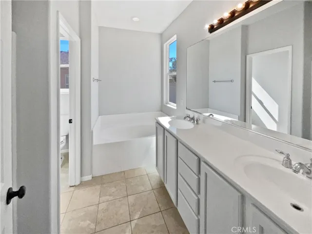 11737 Poppy Rd, Adelanto, California 92301