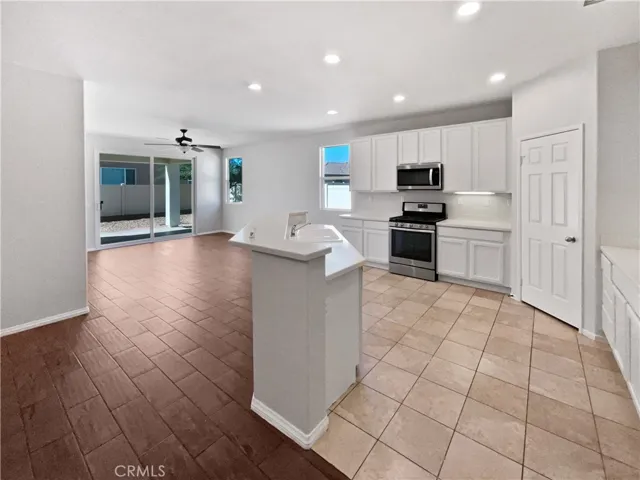 11737 Poppy Rd, Adelanto, California 92301