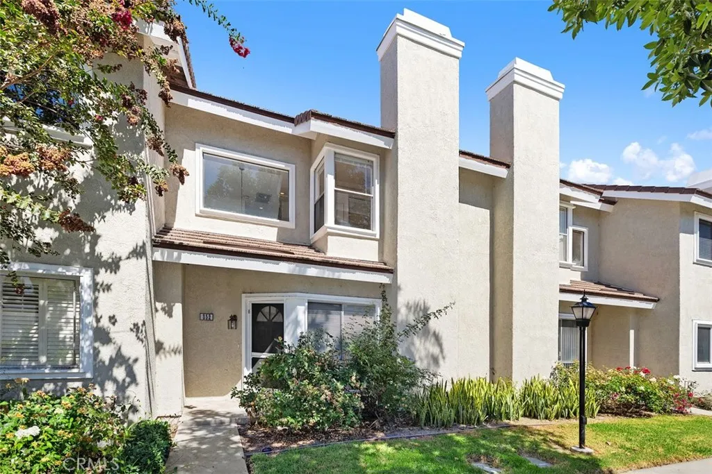 352 Fallingstar, Irvine, California 92614 home-pic-1