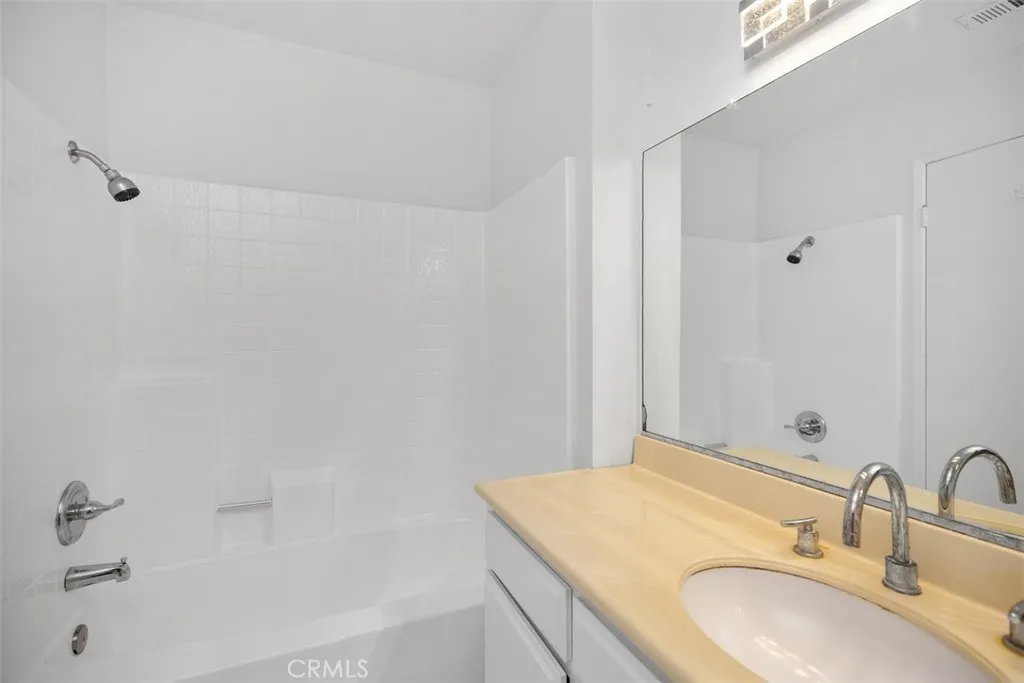 352 Fallingstar, Irvine, California 92614 home-pic-29