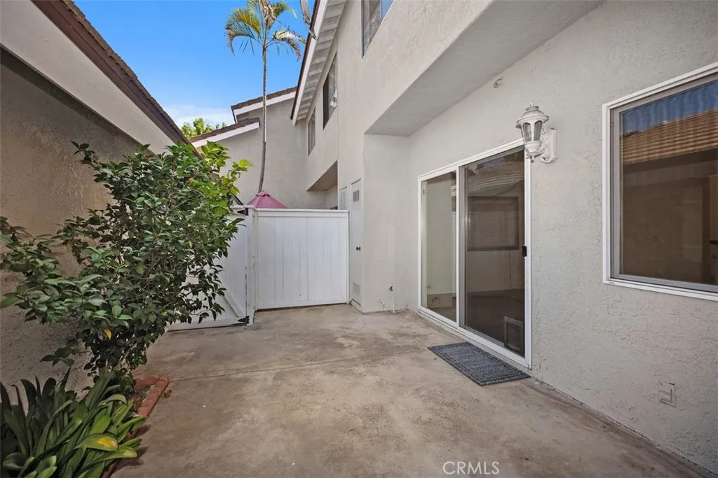 352 Fallingstar, Irvine, California 92614 home-pic-17