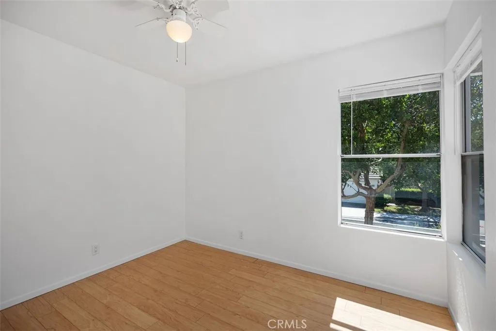 352 Fallingstar, Irvine, California 92614 home-pic-20