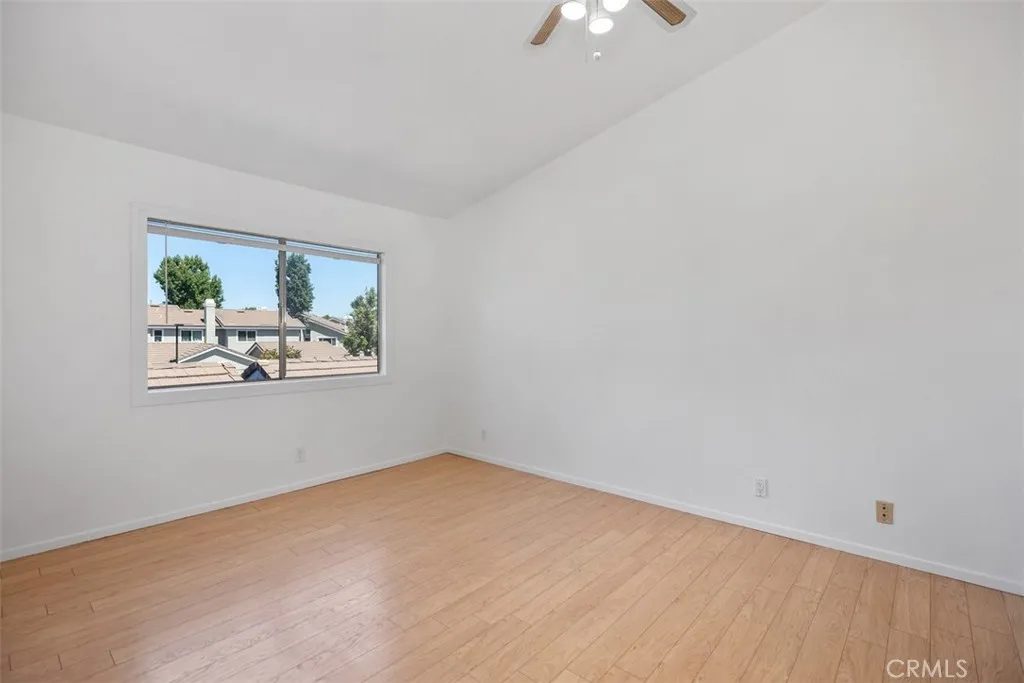 352 Fallingstar, Irvine, California 92614 home-pic-26