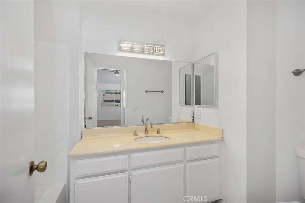 352 Fallingstar, Irvine, California 92614 home-pic-28