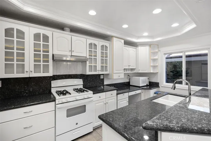 352 Fallingstar, Irvine, California 92614