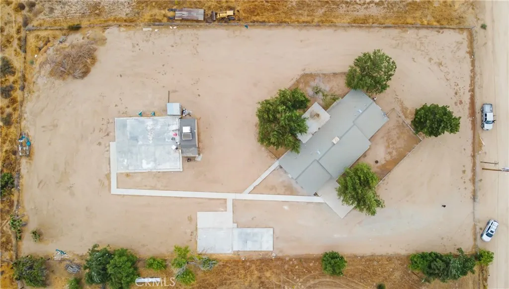 6591 Sundown Drive, Phelan, California 92371 home-pic-4