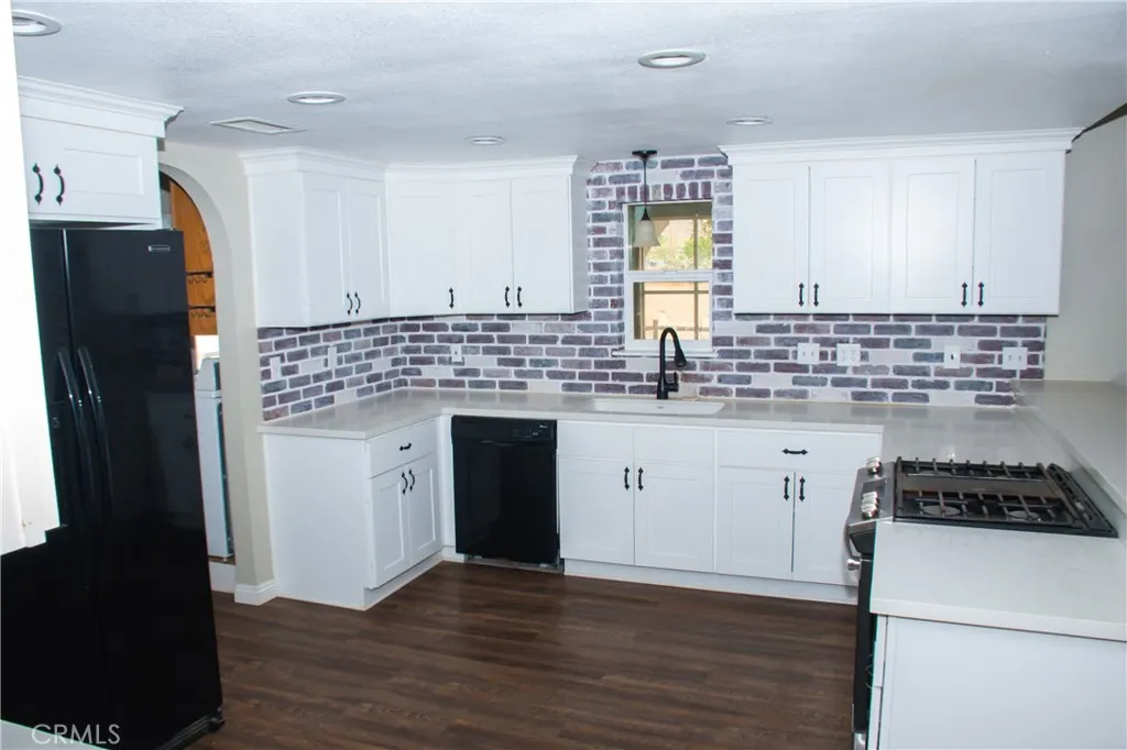 6591 Sundown Drive, Phelan, California 92371 home-pic-15