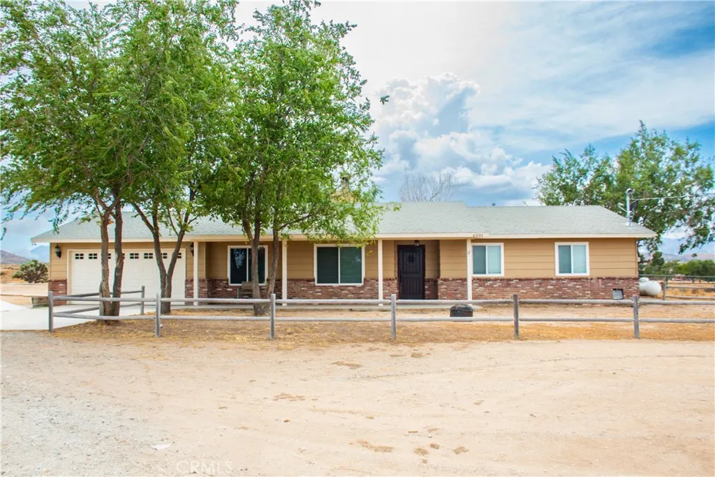 6591 Sundown Drive, Phelan, California 92371 home-pic-3