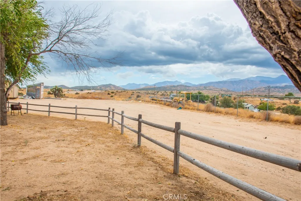 6591 Sundown Drive, Phelan, California 92371 home-pic-25