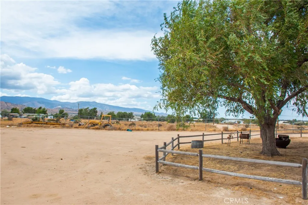 6591 Sundown Drive, Phelan, California 92371 home-pic-8
