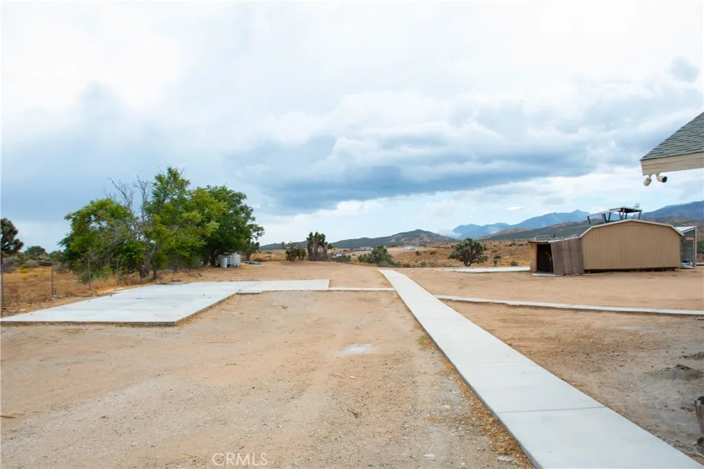6591 Sundown Drive, Phelan, California 92371 home-pic-7
