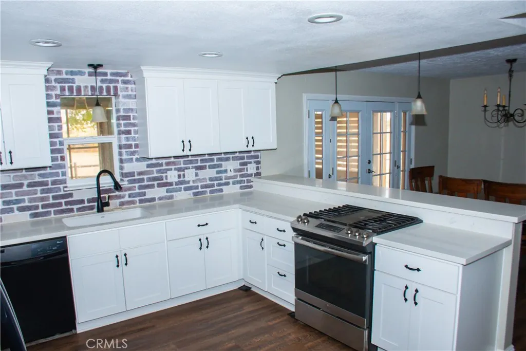 6591 Sundown Drive, Phelan, California 92371 home-pic-12