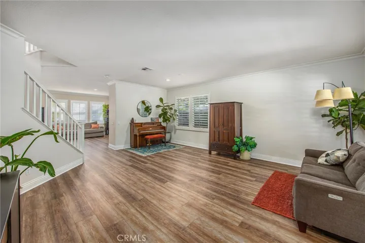 Oversized entry room