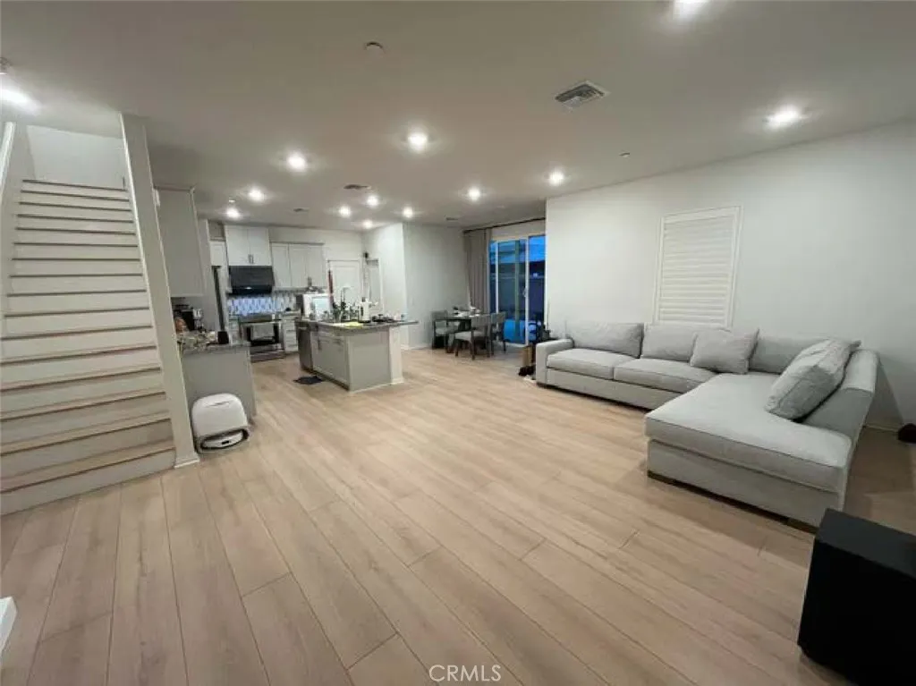 gallery-image 3