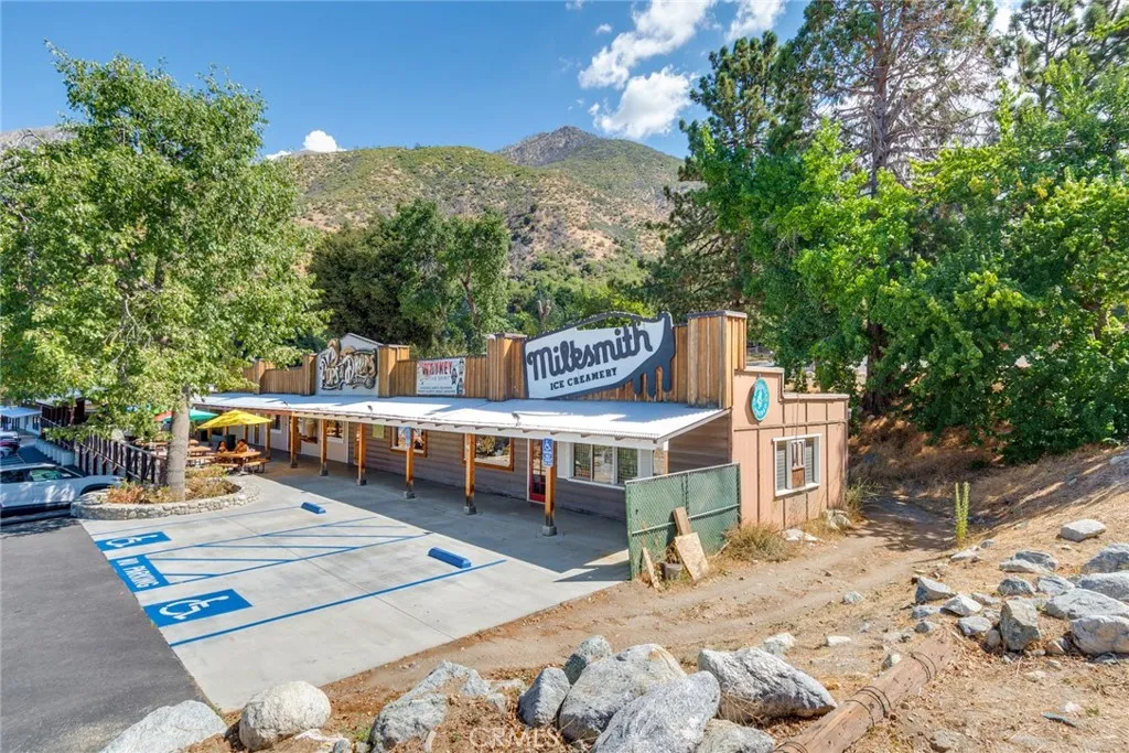 39065 Oak Glen Road, Oak Glen, California 92399 home-pic-63