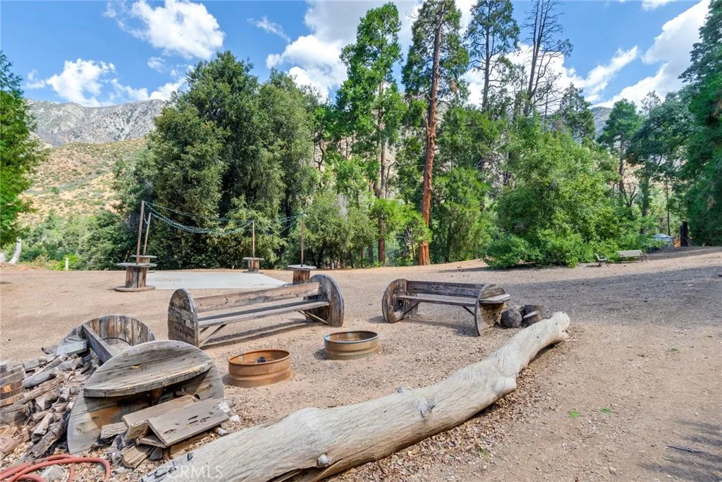 39065 Oak Glen Road, Oak Glen, California 92399 home-pic-3