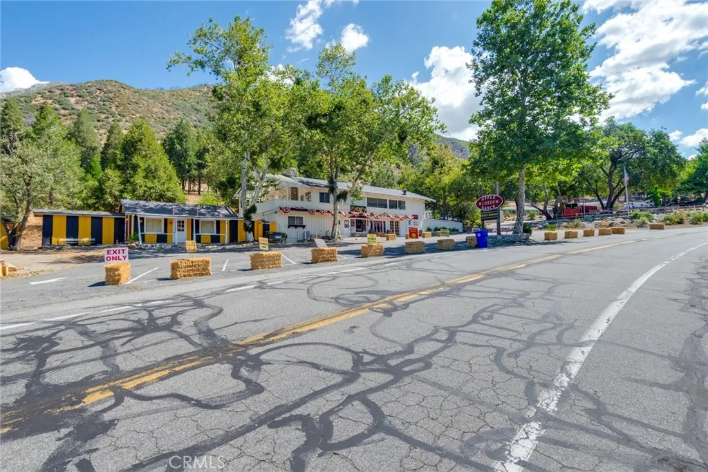 39065 Oak Glen Road, Oak Glen, California 92399 home-pic-70
