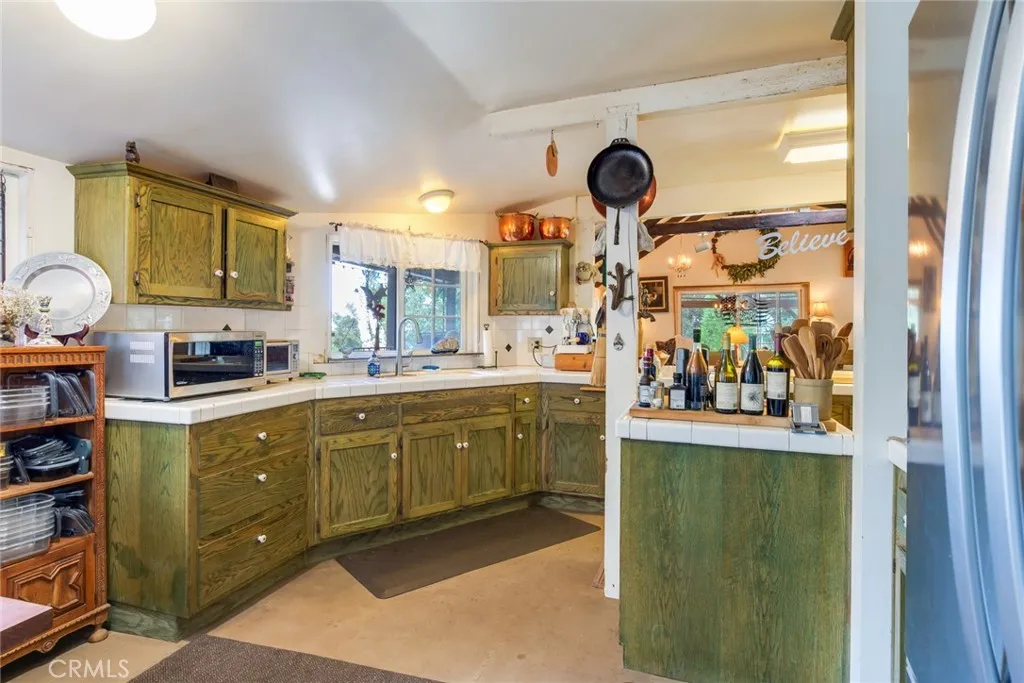 39065 Oak Glen Road, Oak Glen, California 92399 home-pic-16