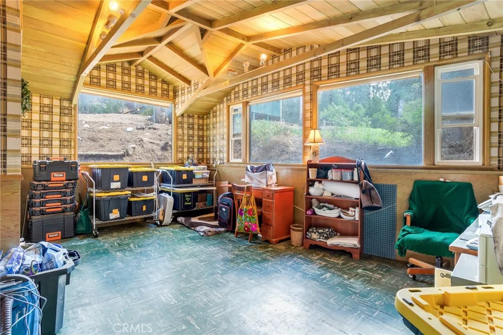 39065 Oak Glen Road, Oak Glen, California 92399 home-pic-20