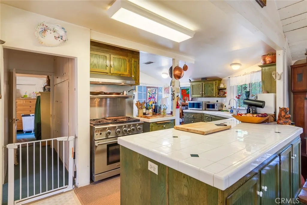 39065 Oak Glen Road, Oak Glen, California 92399 home-pic-15