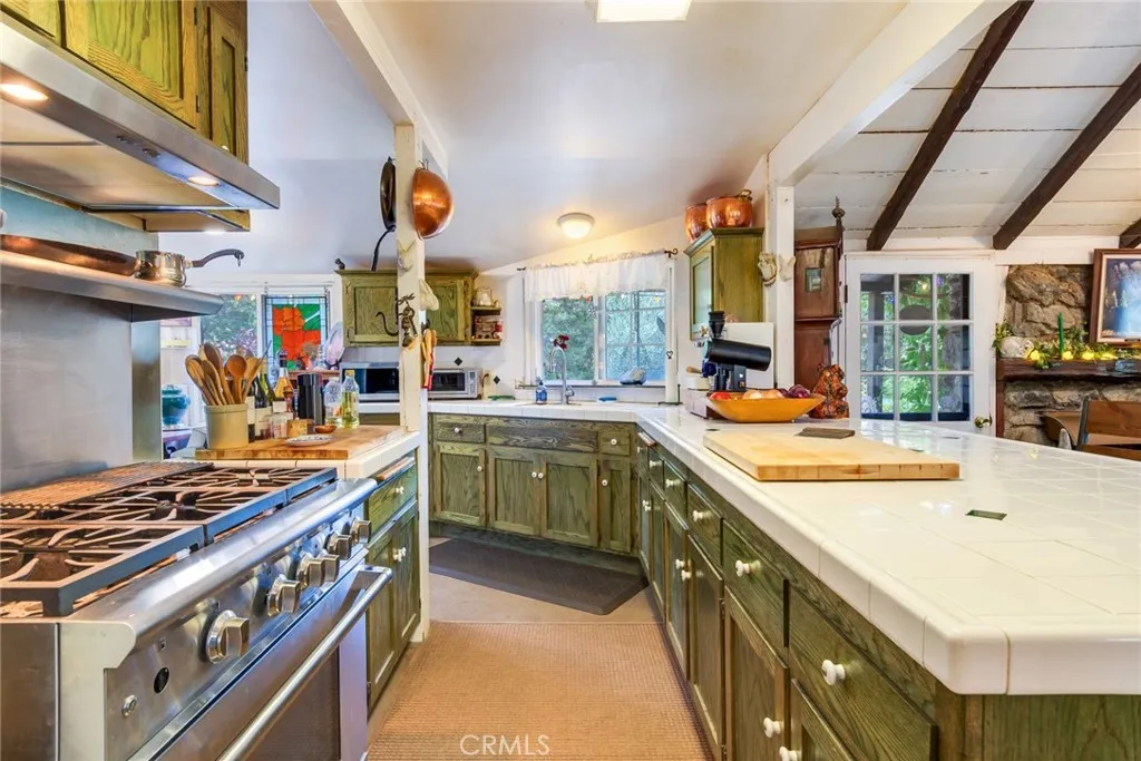 39065 Oak Glen Road, Oak Glen, California 92399 home-pic-14