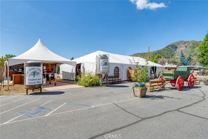 Small business in Oak Glen