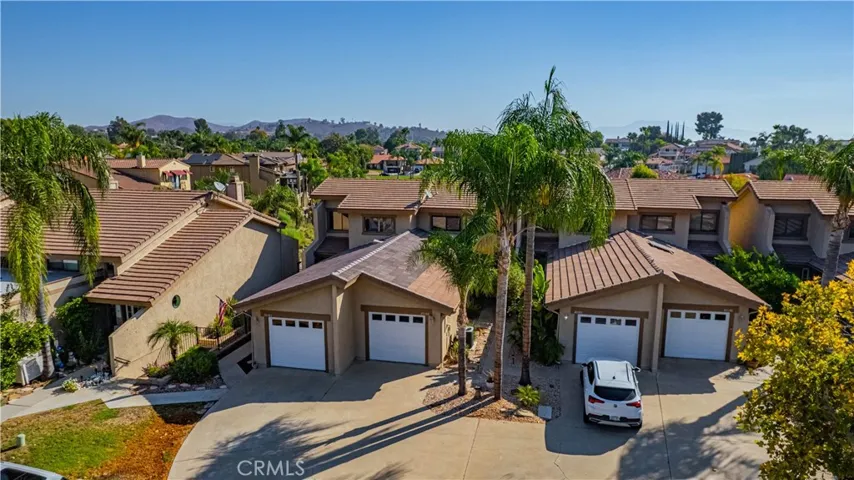 30186 Yellow Feather Drive, Canyon Lake, California 92587