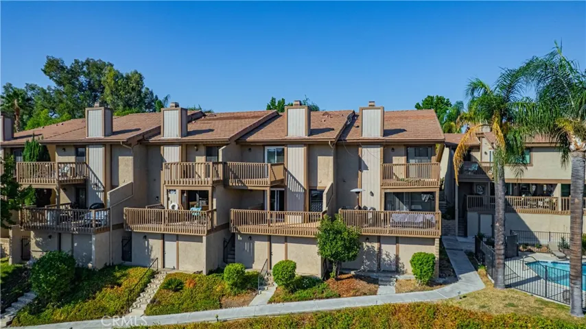 30186 Yellow Feather Drive, Canyon Lake, California 92587