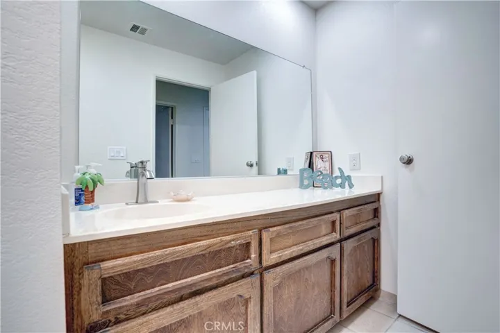 30186 Yellow Feather Drive, Canyon Lake, California 92587