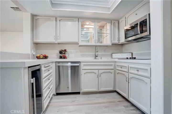 30186 Yellow Feather Drive, Canyon Lake, California 92587