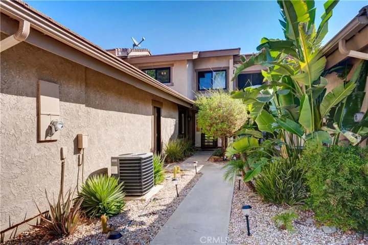30186 Yellow Feather Drive, Canyon Lake, California 92587