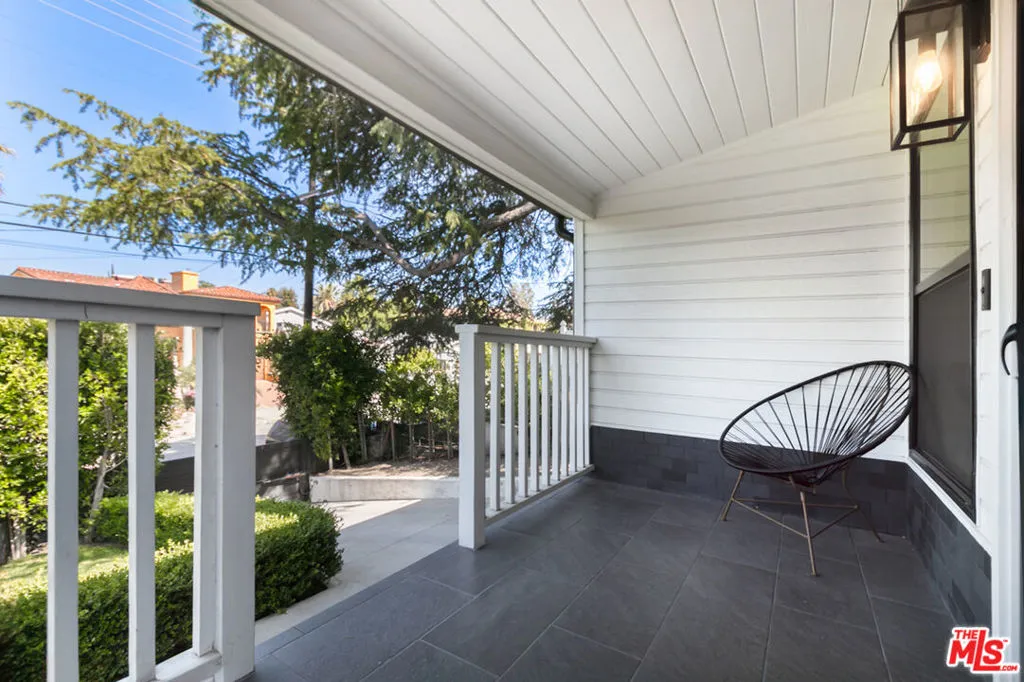 5433 Tampa Avenue, Tarzana, California 91356 home-pic-3