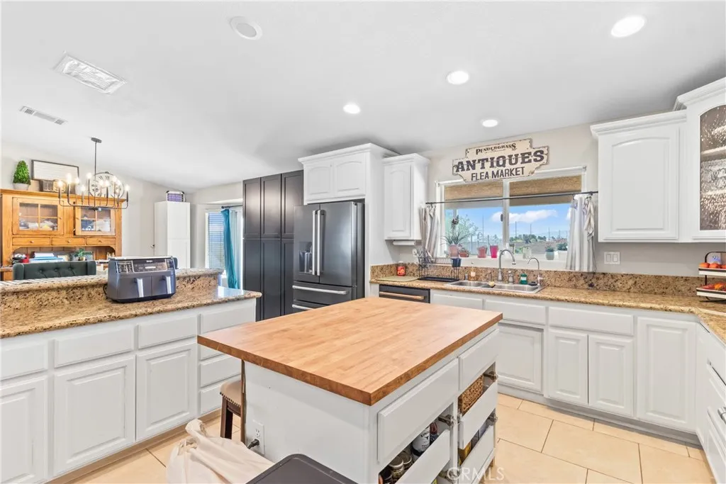 7010 W Ave A 4, Lancaster, California 93536 home-pic-19