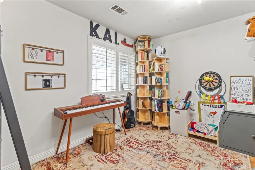 7010 W Ave A 4, Lancaster, California 93536 home-pic-24